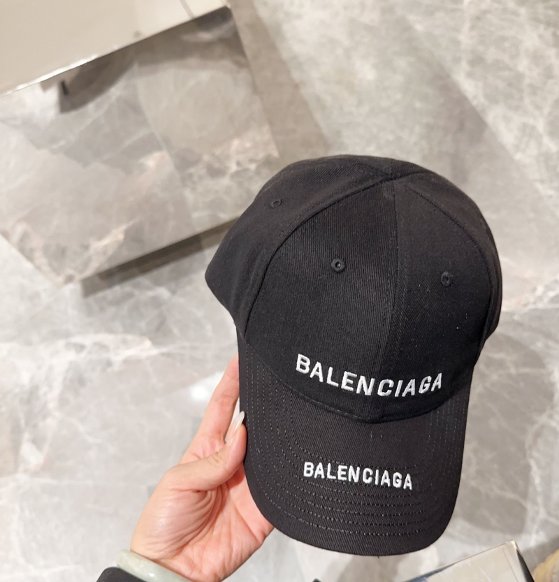 BALENCIAGA